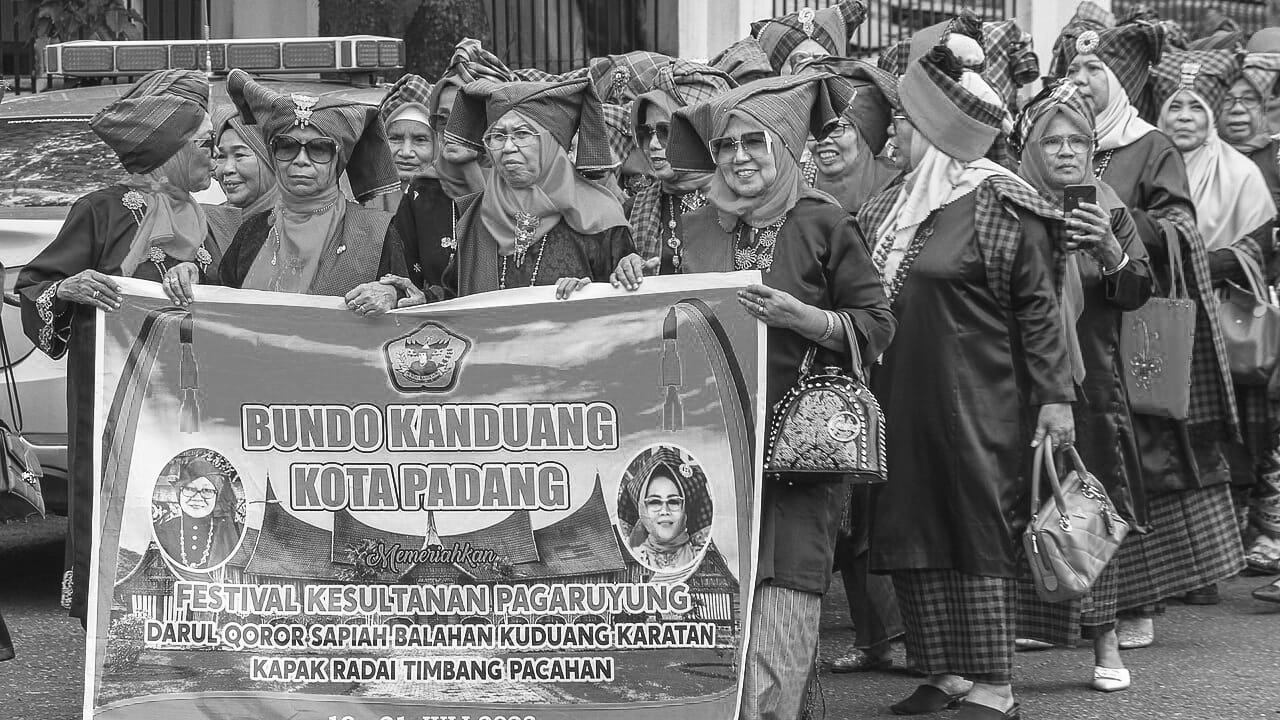  Menyelami Uniknya Tradisi Minangkabau yang Memadukan Syariat Islam dan Kuasa Bundo Kanduang